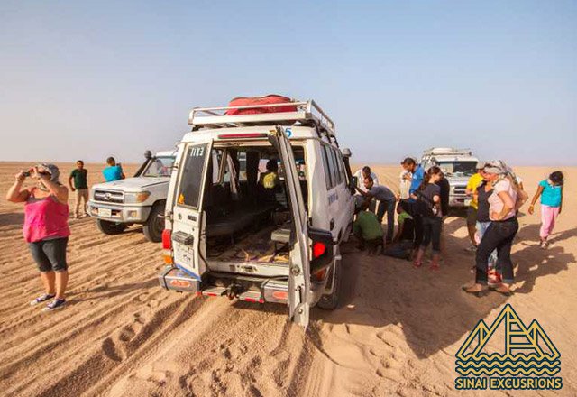 Stargazing In Hurghada with Jeep 4WD and BBQ