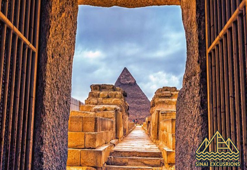 Giza Pyramids, Sphinx, Saqqara & Dahshur From Hurghada