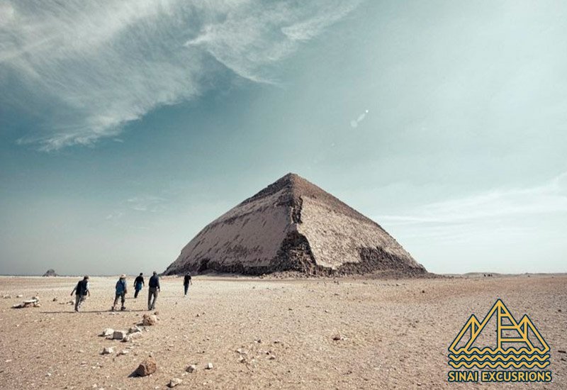 Giza Pyramids, Sphinx, Saqqara & Dahshur From Hurghada