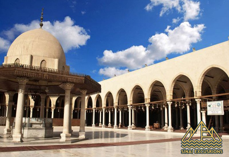 Private day trip to Cairo & pyramids from Hurghada