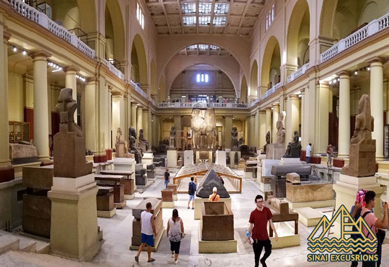 Private day trip to Cairo & pyramids from Hurghada