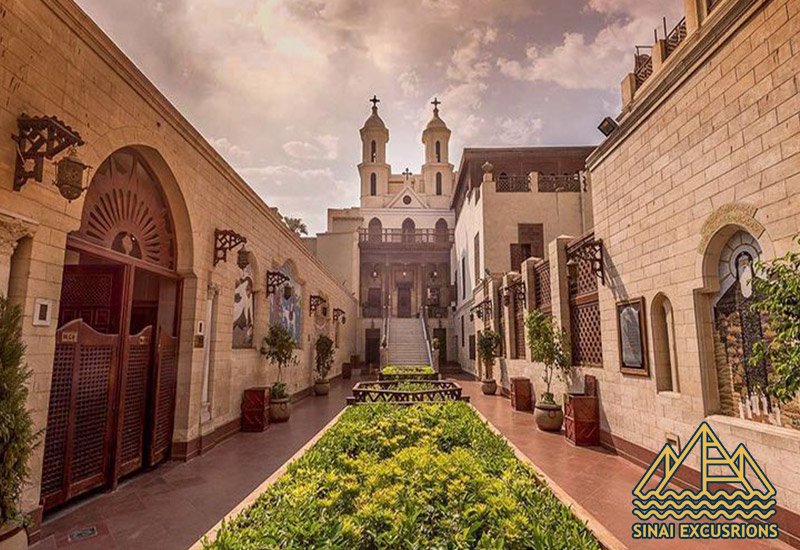 Private day trip to Cairo & pyramids from Hurghada